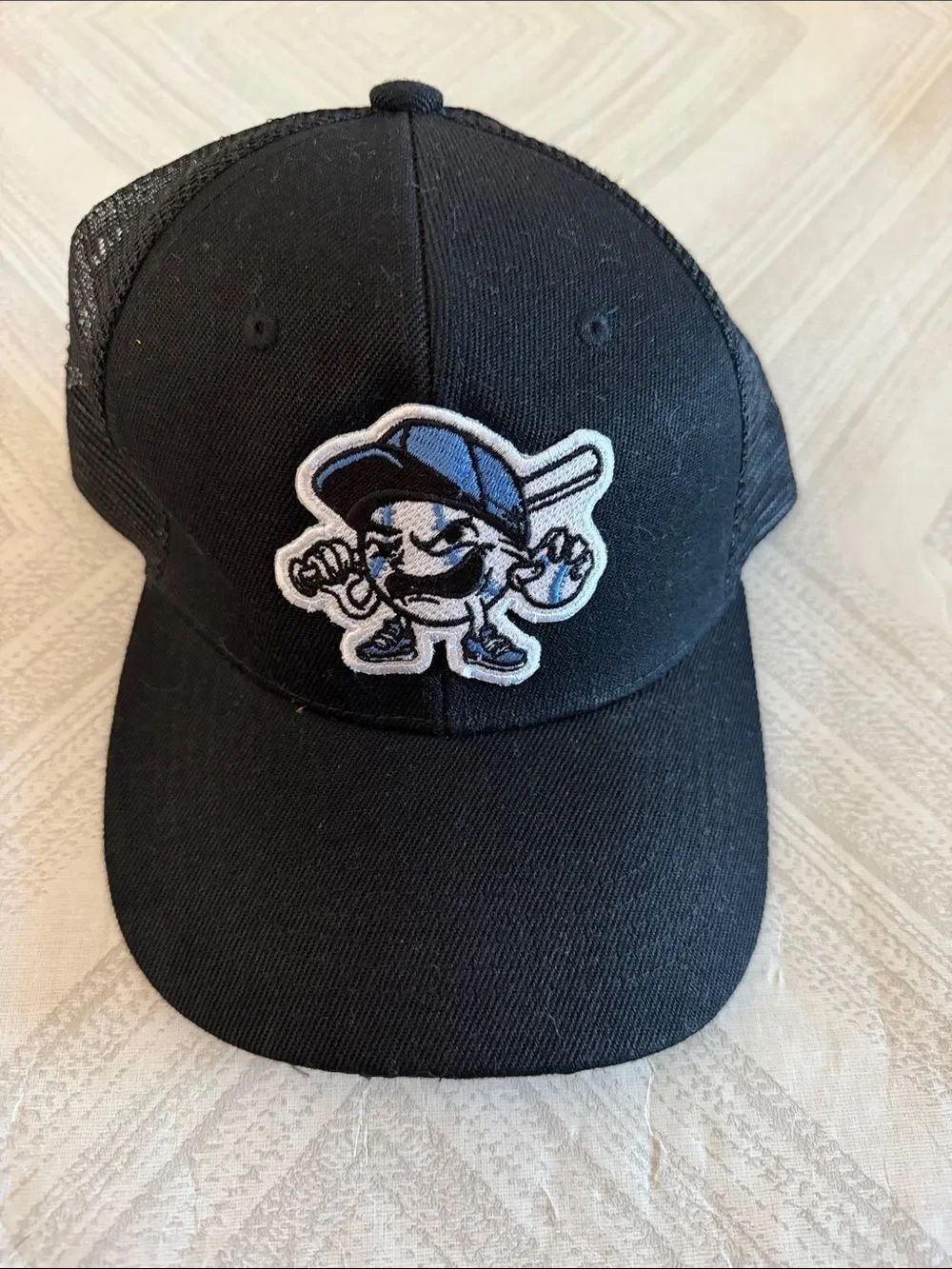 Kids Black Hat Cartoon Baseball Patch Mesh Snapback Cap Like New